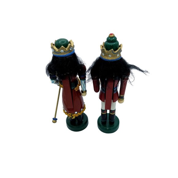 vintage Terry's Village King & Queen Nutcracker Set. - Picture 2 of 7